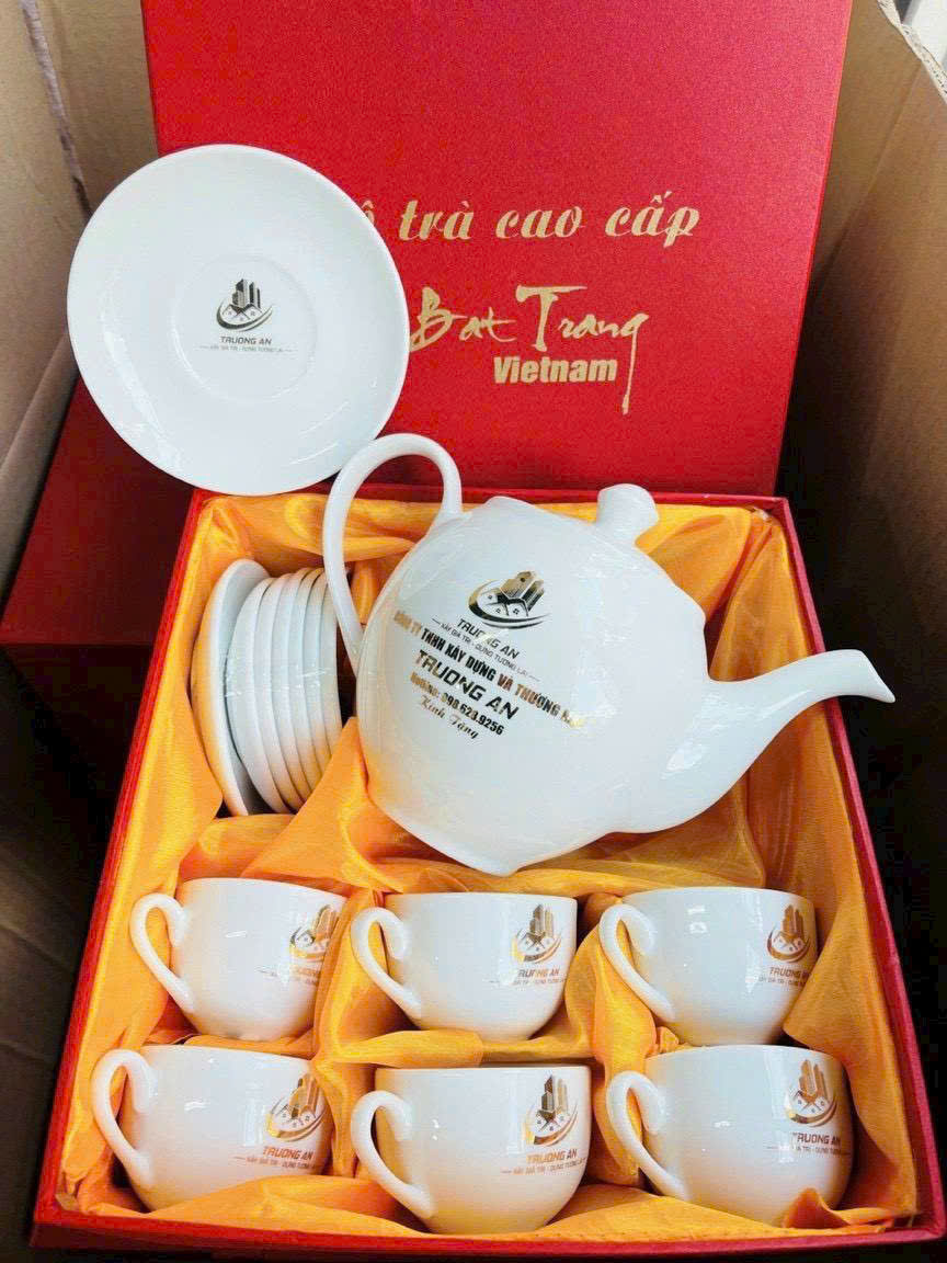 Ấm chén in logo doanh nghiệp