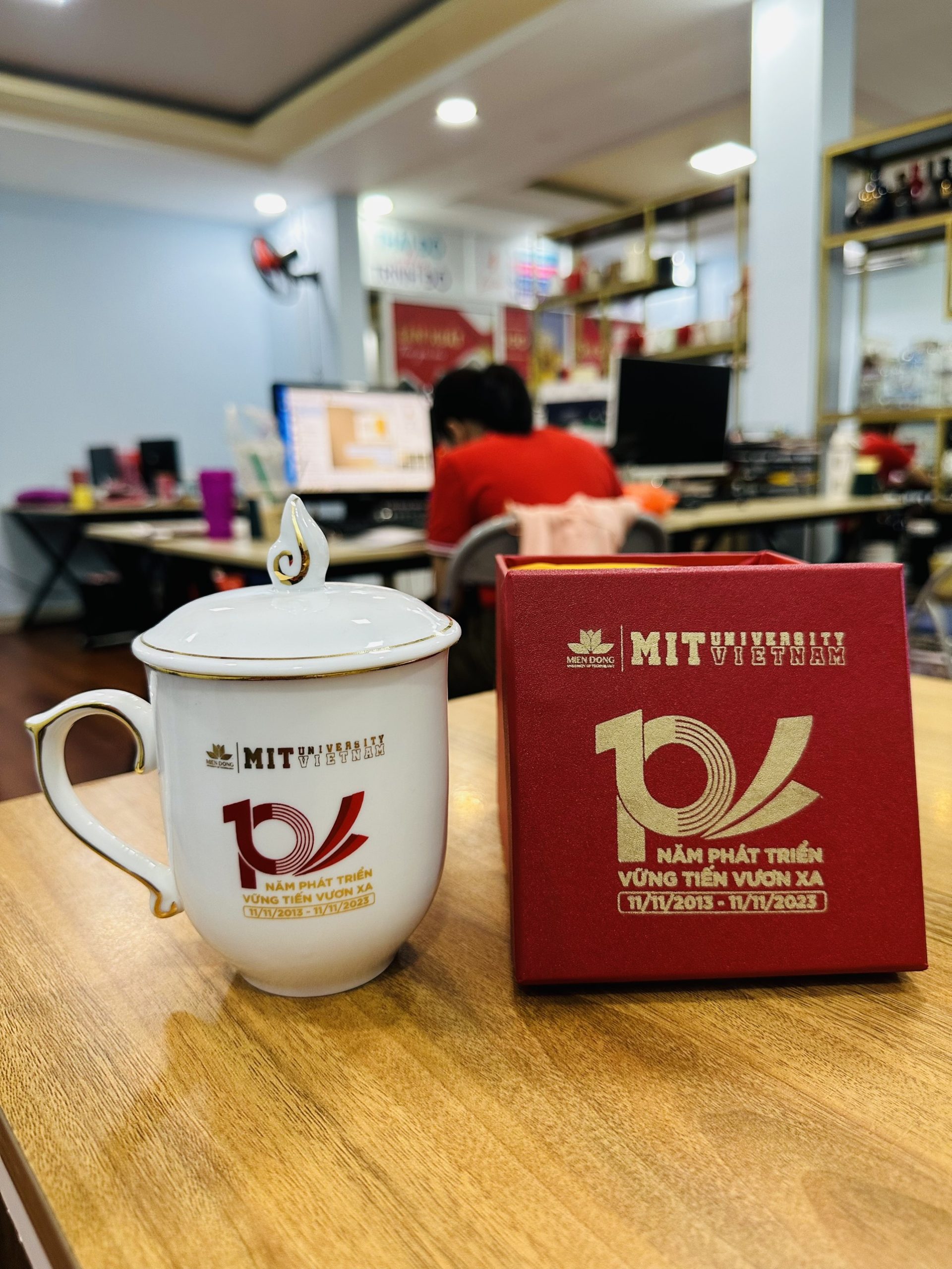 Ly Sứ Trắng In Logo 