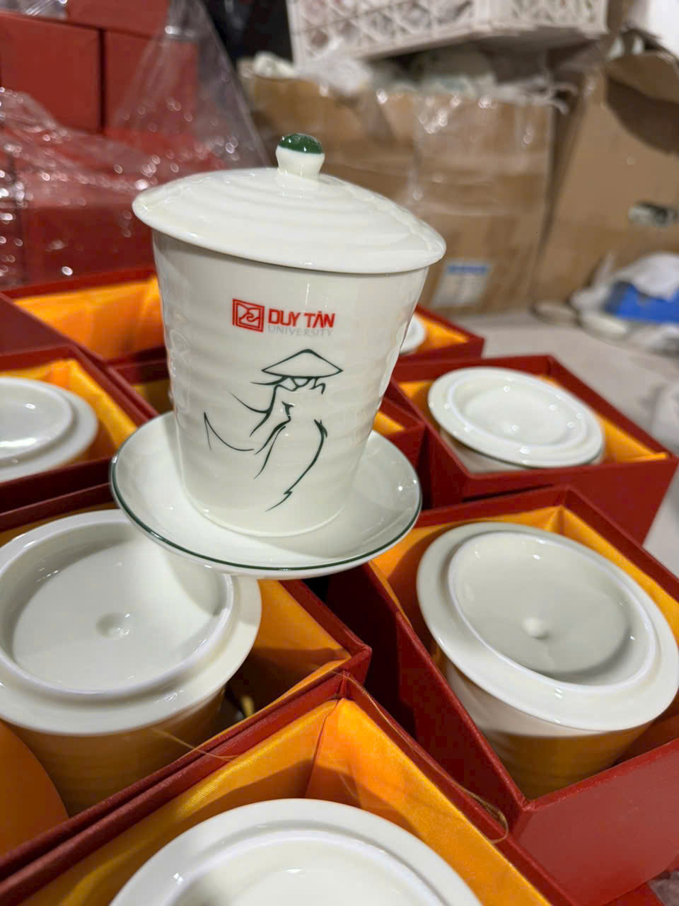 Ly sứ quà tặng doanh nghiệp