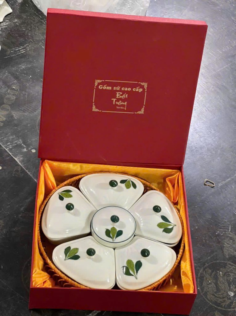 Khay Mứt Tết Dáng Bông Hoa Mẫu #2 Khay Mứt Tết Dáng Bông Hoa Mẫu #2