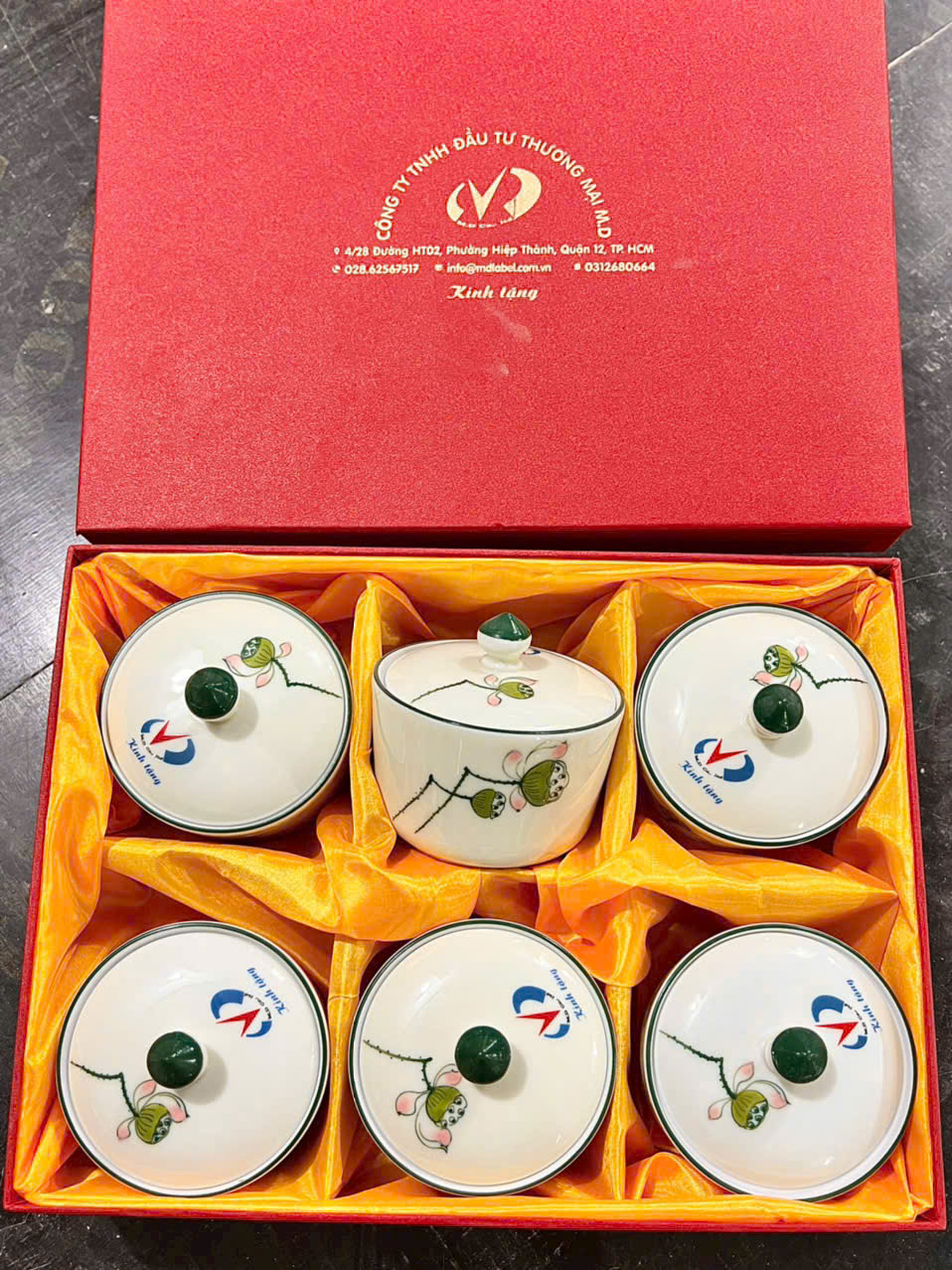 Khay Mứt Sứ 6 Ngăn Tròn Khay Mứt Sứ 6 Ngăn Tròn