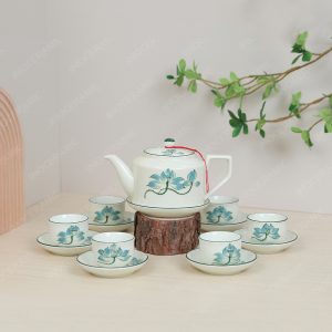 Bộ trà dáng ấm men ngà sen xanh vẽ tay