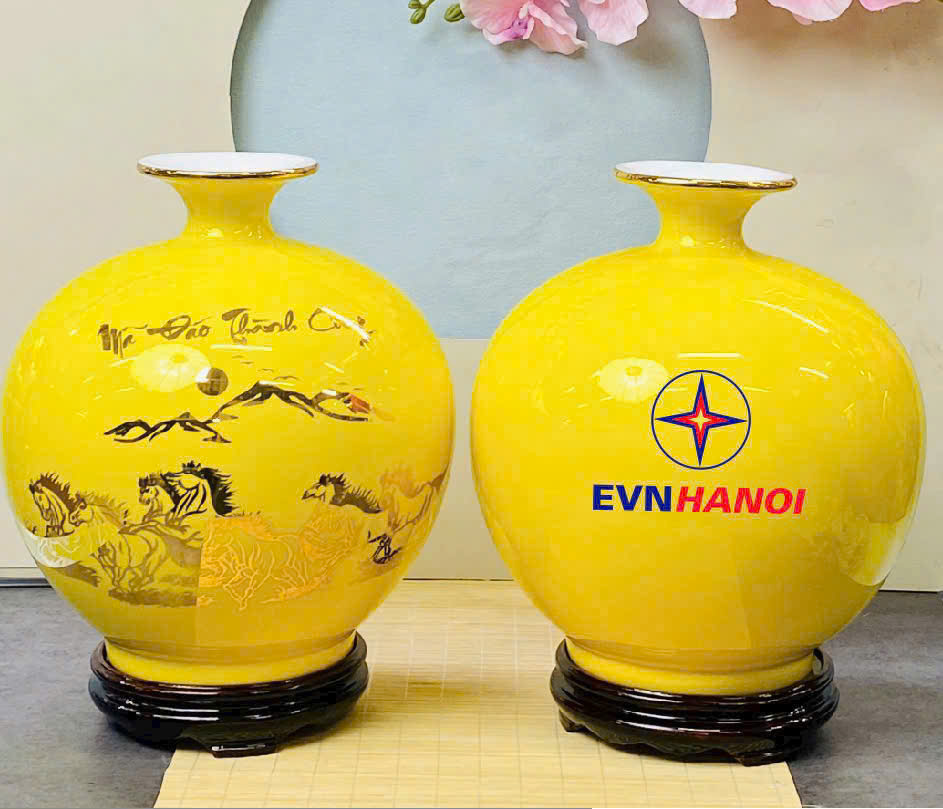 Bình hút lộc mã đáo thành công in logo Bình hút lộc mã đáo thành công in logo