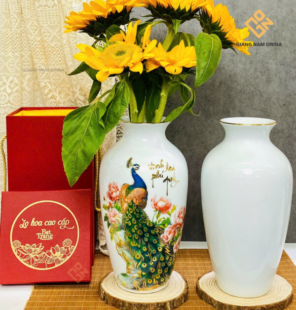 Lọ hoa Bát Tràng vẽ chim công vinh hoa phú quý - Hình ảnh 3