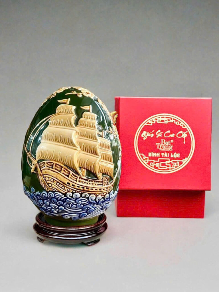 Trứng phong thủy thuận buồm xuôi gió đắp nổi xanh ngọc bích