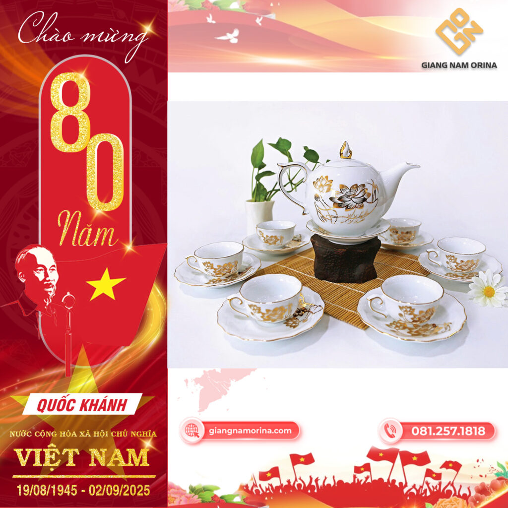 Bộ ấm chén hoa sen vẽ vàng