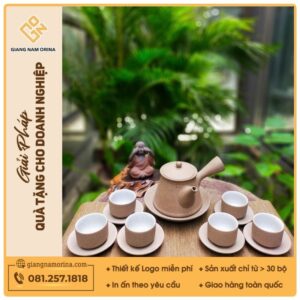 Bộ ấm chén hồng sa quai ngang