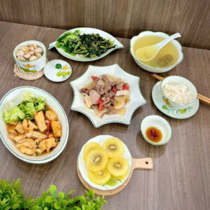 Bo bat dia Bat Trang men kem ve hoa sen 4