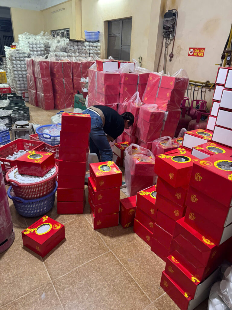 Vì sao nên chọn xưởng sản xuất gốm sứ theo yêu cầu tại Hà Nội