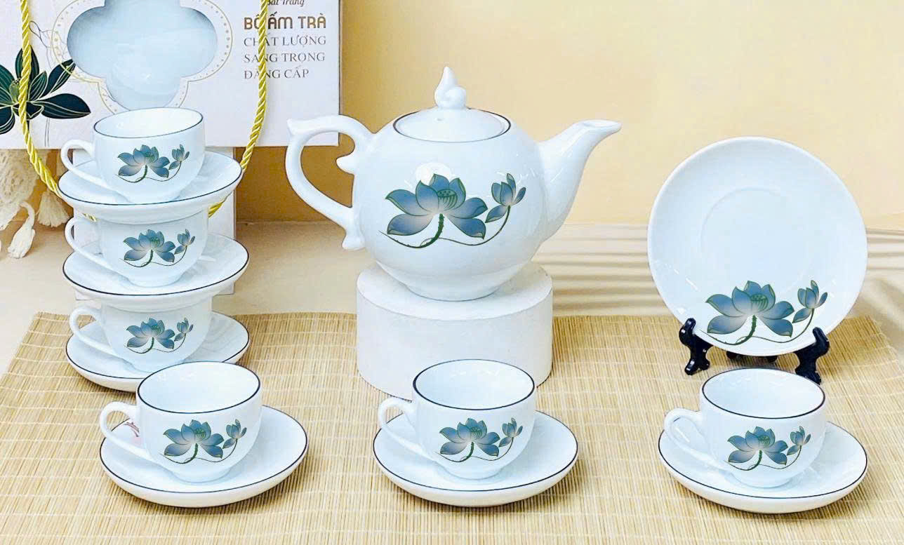 Bộ Ấm Tách Trà Dáng Minh Long Vẽ Hoa Sen 2 Bộ Ấm Tách Trà Dáng Minh Long Vẽ Hoa Sen - Ảnh 2