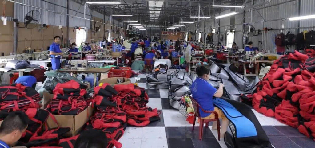 Lý do bạn nên đặt may balo tại xưởng Lý do bạn nên đặt may balo tại xưởng