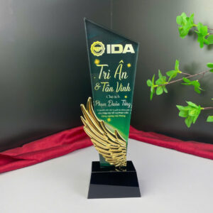 Cúp Pha Lê Vinh Danh Xuất Sắc PL09