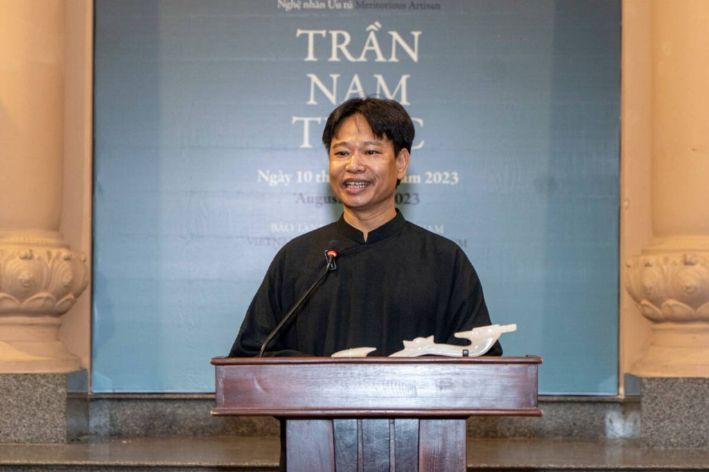 Nghe nhan Tran Nam Tuoc 1